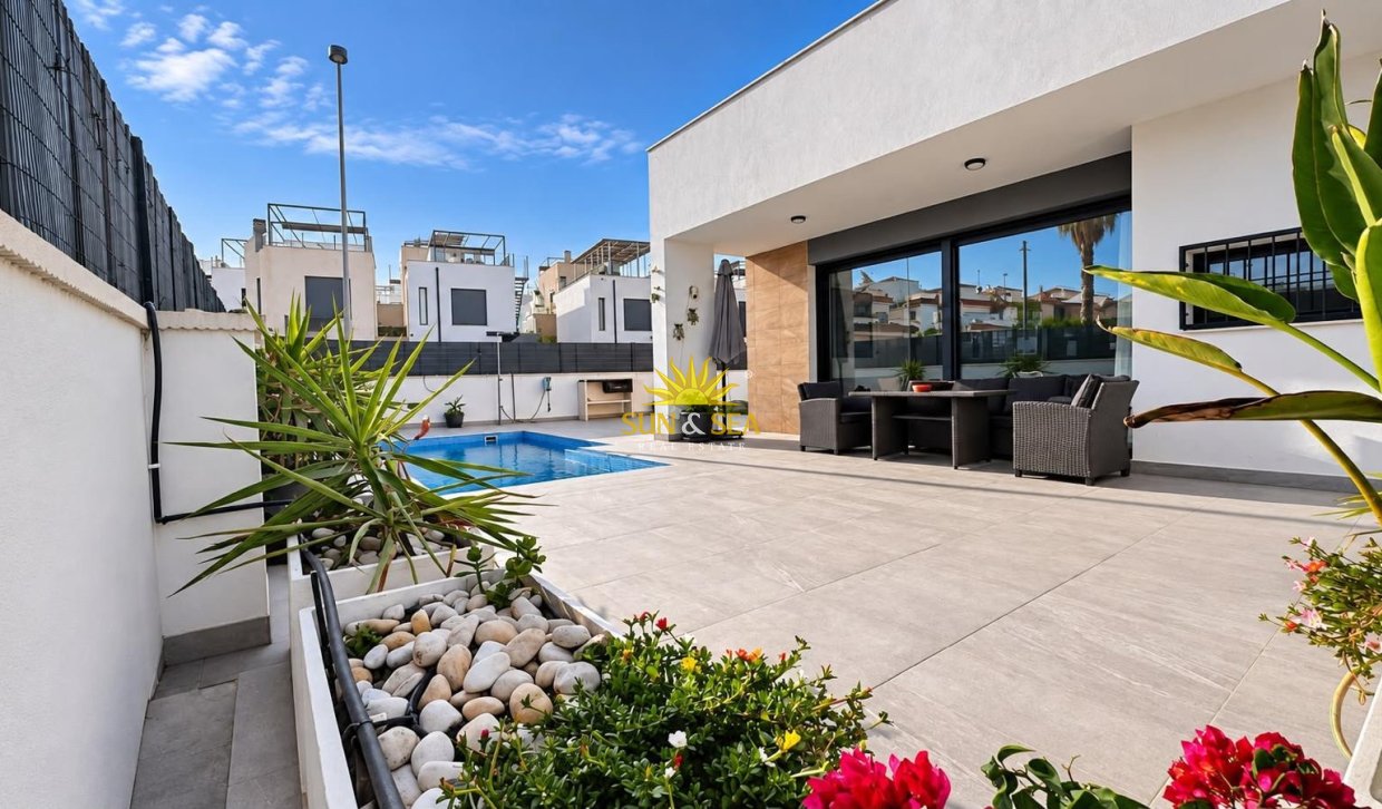 Kurzzeit-Vermietung - Villa - Orihuela Costa - Villamartín