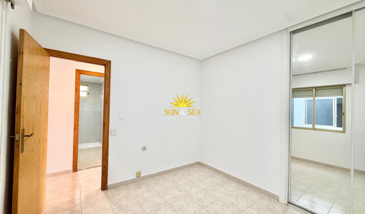 Long Term Rental - Penthouse - Torrevieja - Playa de El Cura