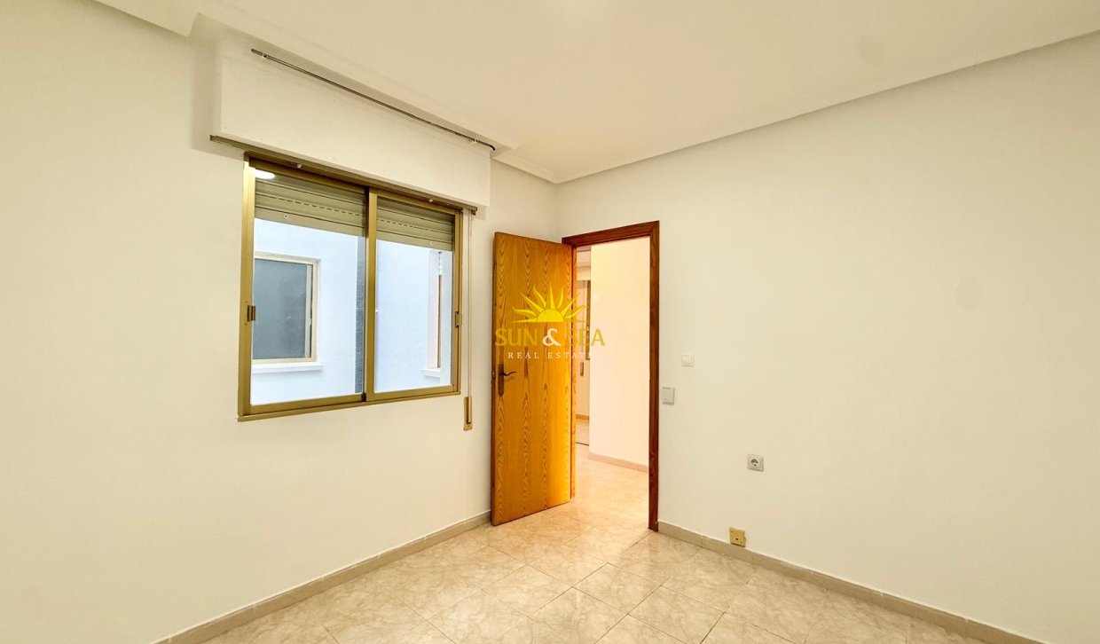Long Term Rental - Penthouse - Torrevieja - Playa de El Cura