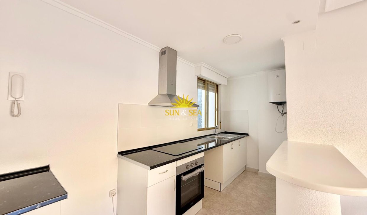 Long Term Rental - Penthouse - Torrevieja - Playa de El Cura