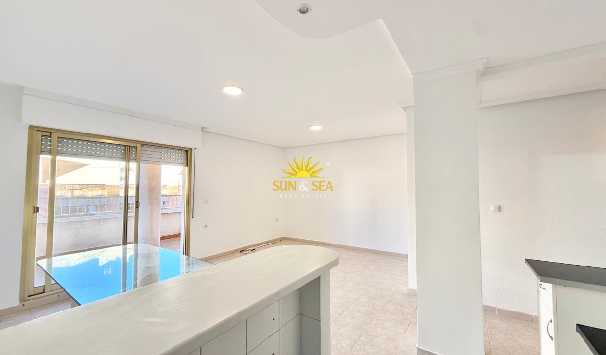 Long Term Rental - Penthouse - Torrevieja - Playa de El Cura