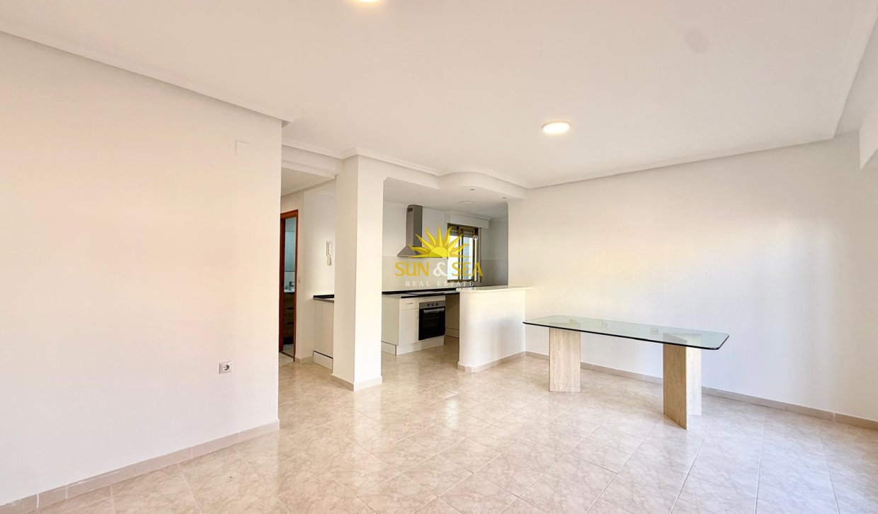 Long Term Rental - Penthouse - Torrevieja - Playa de El Cura