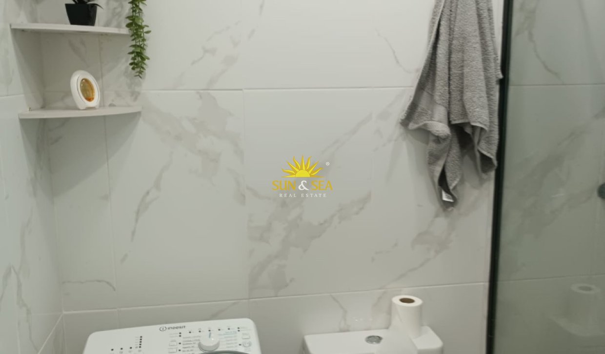 Alquiler a largo plazo - Apartamento - Torrevieja - Centro