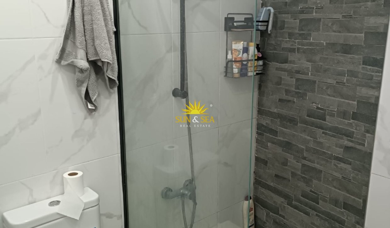 Alquiler a largo plazo - Apartamento - Torrevieja - Centro