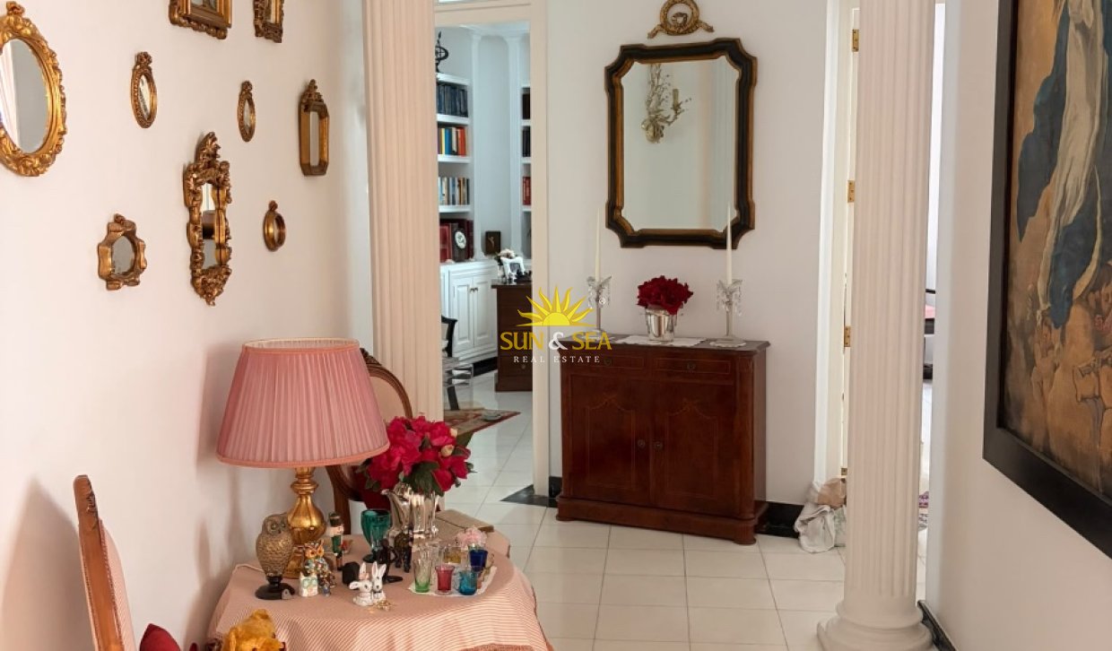 Location à long terme - Appartement - Alicante (Alacant)