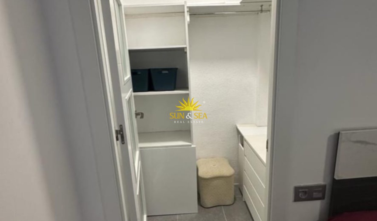 Location à long terme - Appartement - Alicante (Alacant)