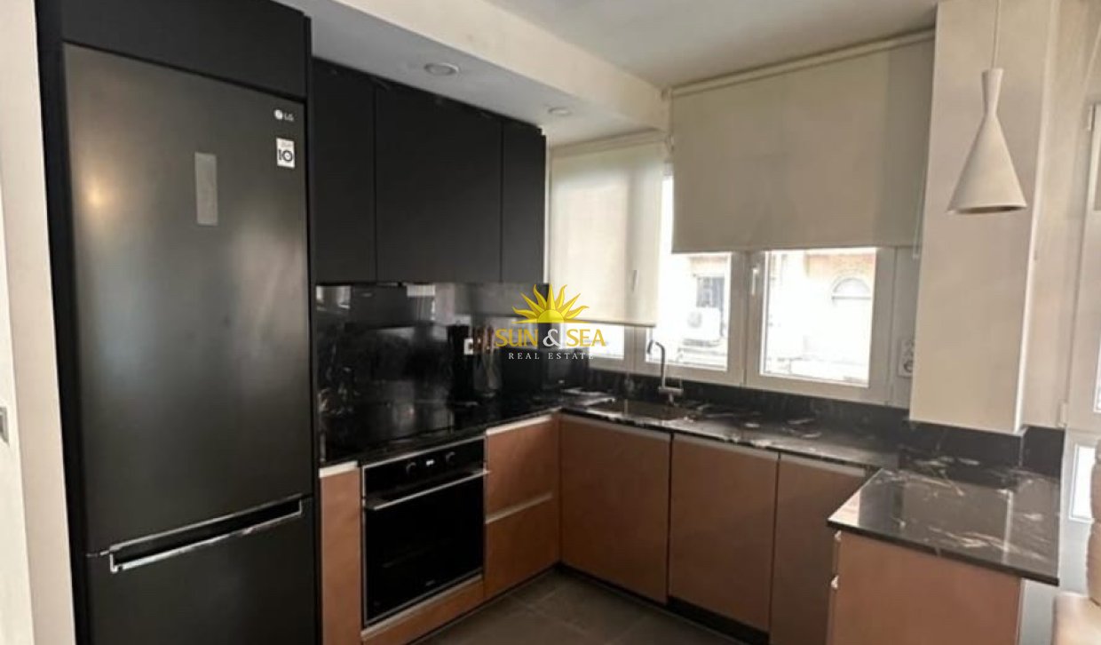 Location à long terme - Appartement - Alicante (Alacant)
