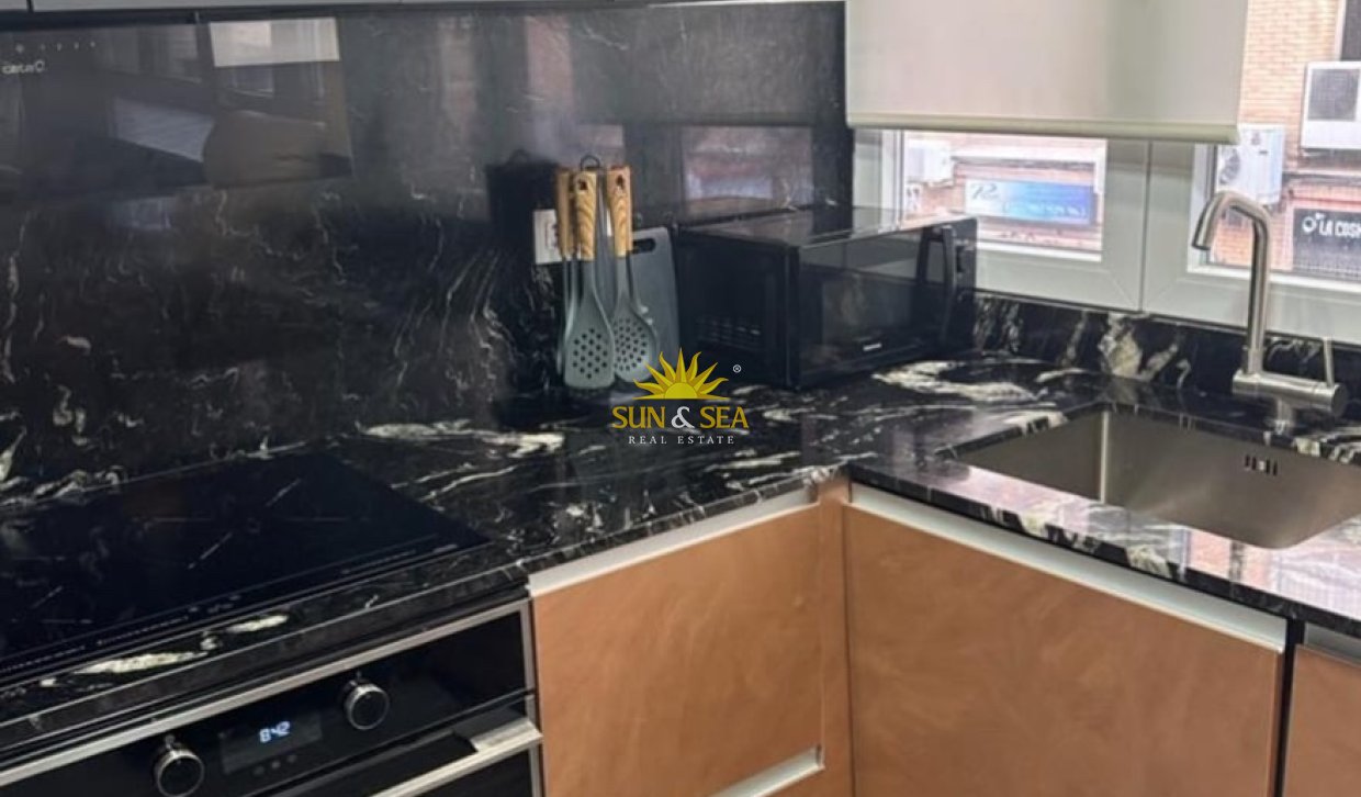 Location à long terme - Appartement - Alicante (Alacant)