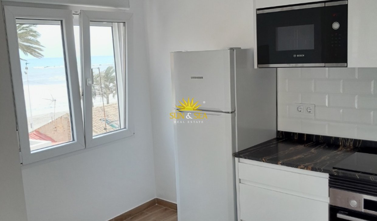 Location à long terme - Appartement - El Campello