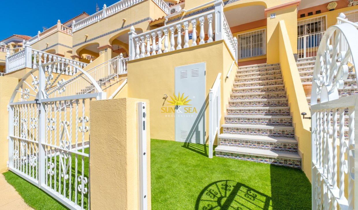 Revente - Villa / Semi détaché - Orihuela Costa - Lomas de Campoamor-Las Ramblas