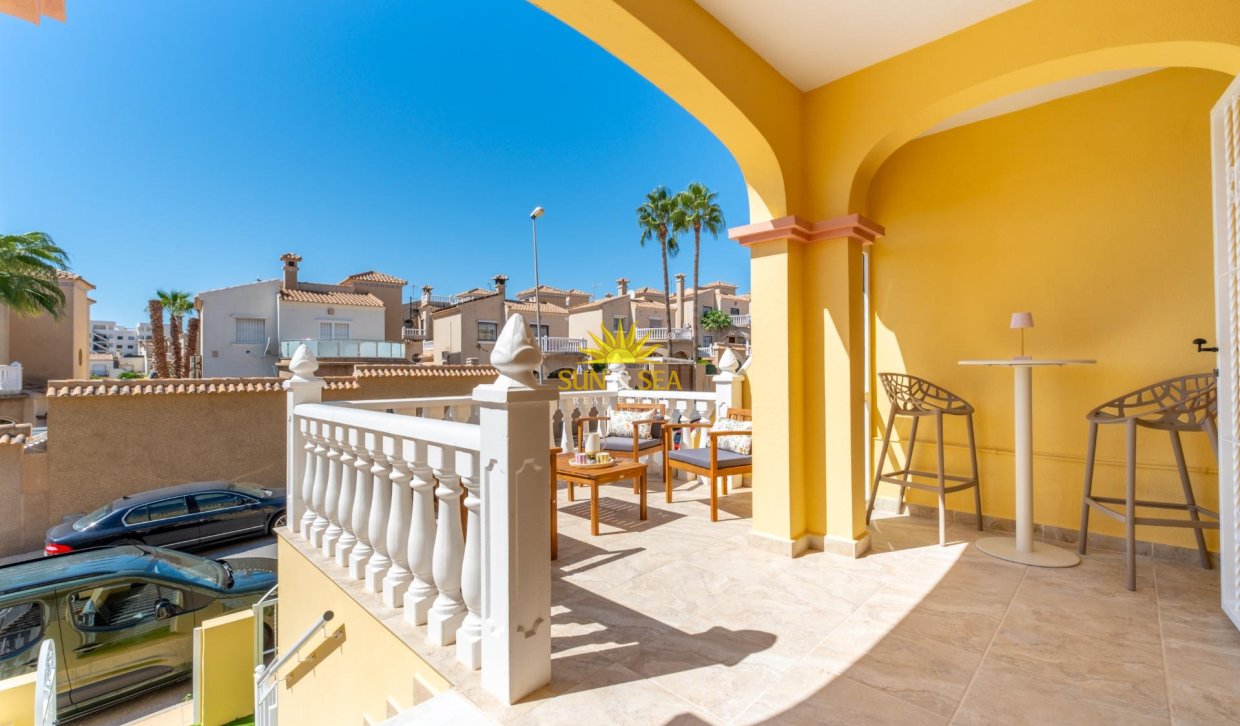 Revente - Villa / Semi détaché - Orihuela Costa - Lomas de Campoamor-Las Ramblas