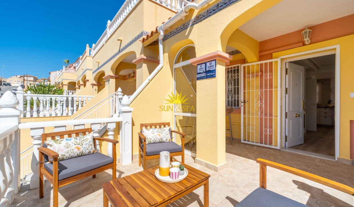 Revente - Villa / Semi détaché - Orihuela Costa - Lomas de Campoamor-Las Ramblas