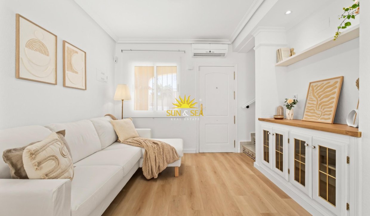 Revente - Villa / Semi détaché - Orihuela Costa - Lomas de Campoamor-Las Ramblas