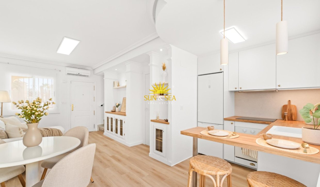 Revente - Villa / Semi détaché - Orihuela Costa - Lomas de Campoamor-Las Ramblas