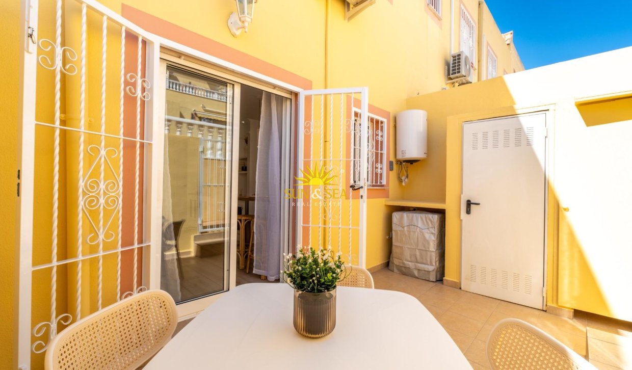 Revente - Villa / Semi détaché - Orihuela Costa - Lomas de Campoamor-Las Ramblas