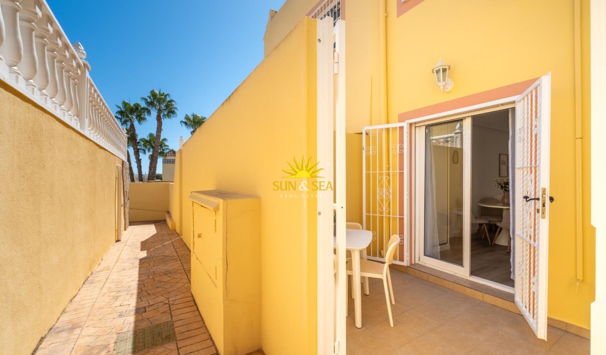 Revente - Villa / Semi détaché - Orihuela Costa - Lomas de Campoamor-Las Ramblas