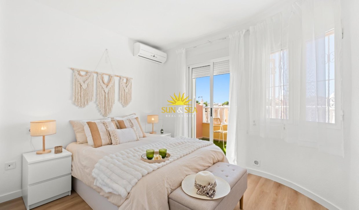Revente - Villa / Semi détaché - Orihuela Costa - Lomas de Campoamor-Las Ramblas