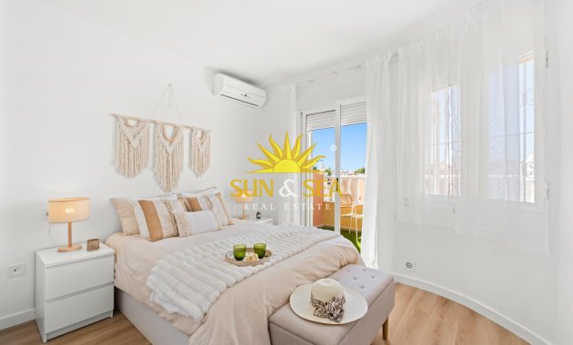 Revente - Villa / Semi détaché - Orihuela Costa - Lomas de Campoamor-Las Ramblas