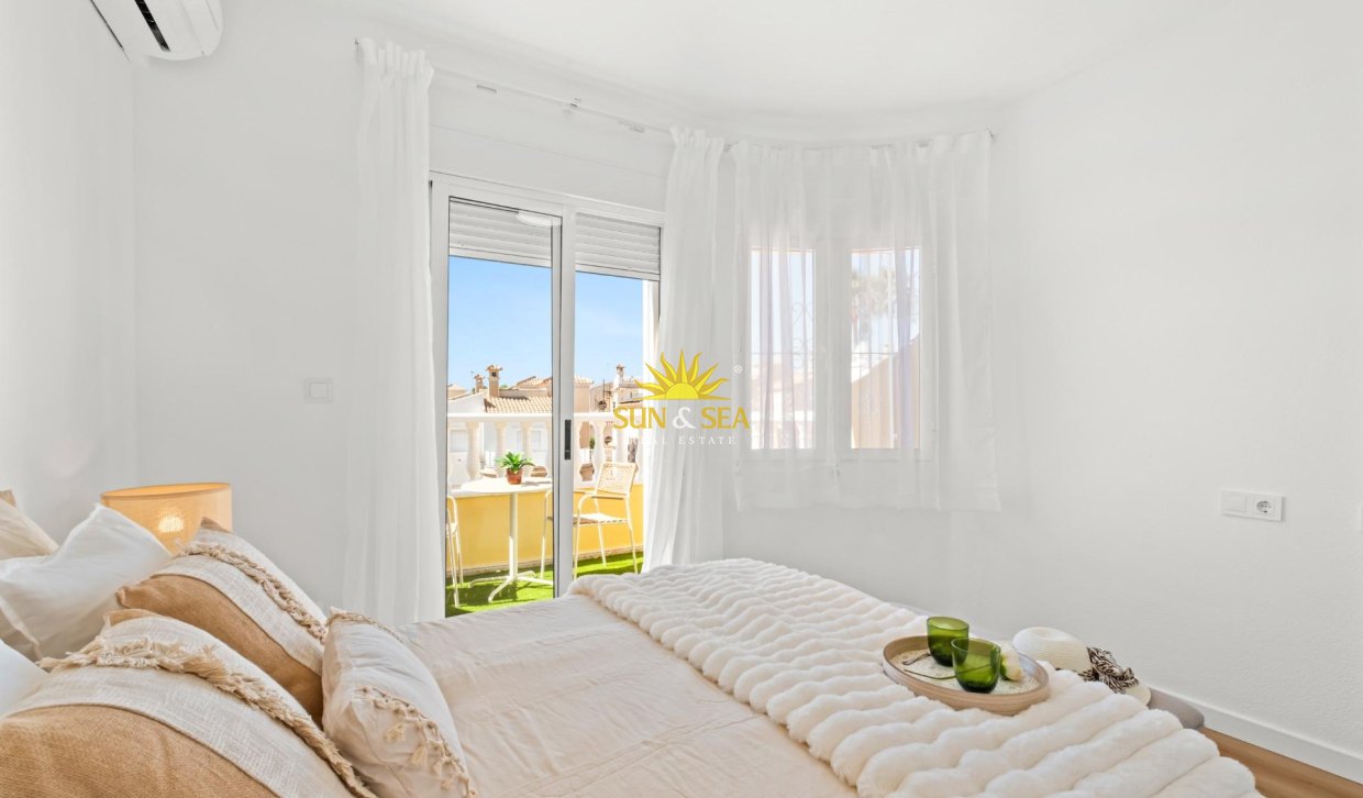 Revente - Villa / Semi détaché - Orihuela Costa - Lomas de Campoamor-Las Ramblas