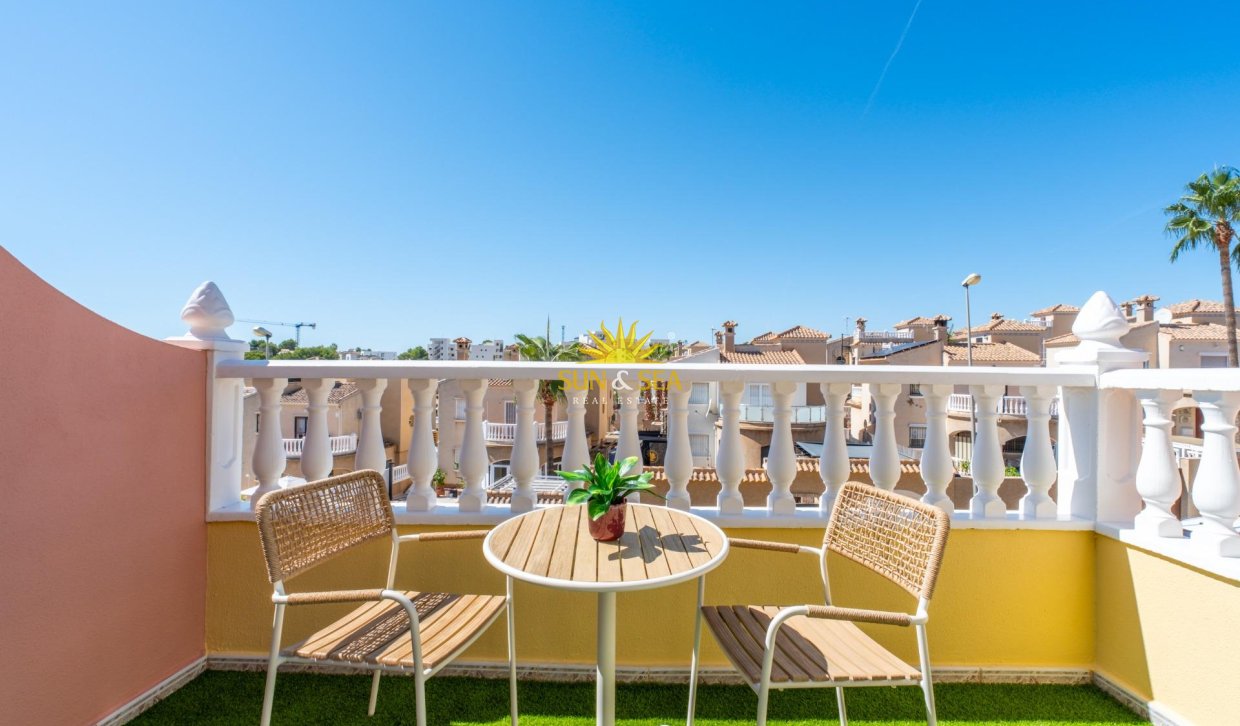 Revente - Villa / Semi détaché - Orihuela Costa - Lomas de Campoamor-Las Ramblas