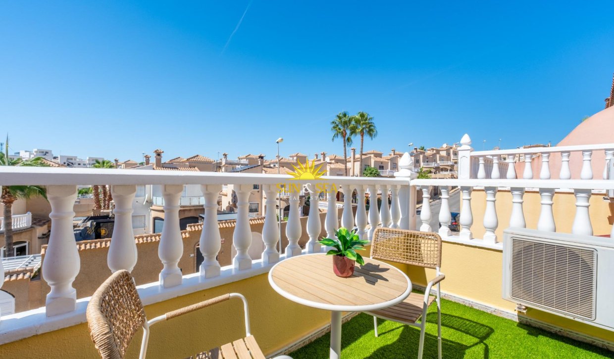 Revente - Villa / Semi détaché - Orihuela Costa - Lomas de Campoamor-Las Ramblas