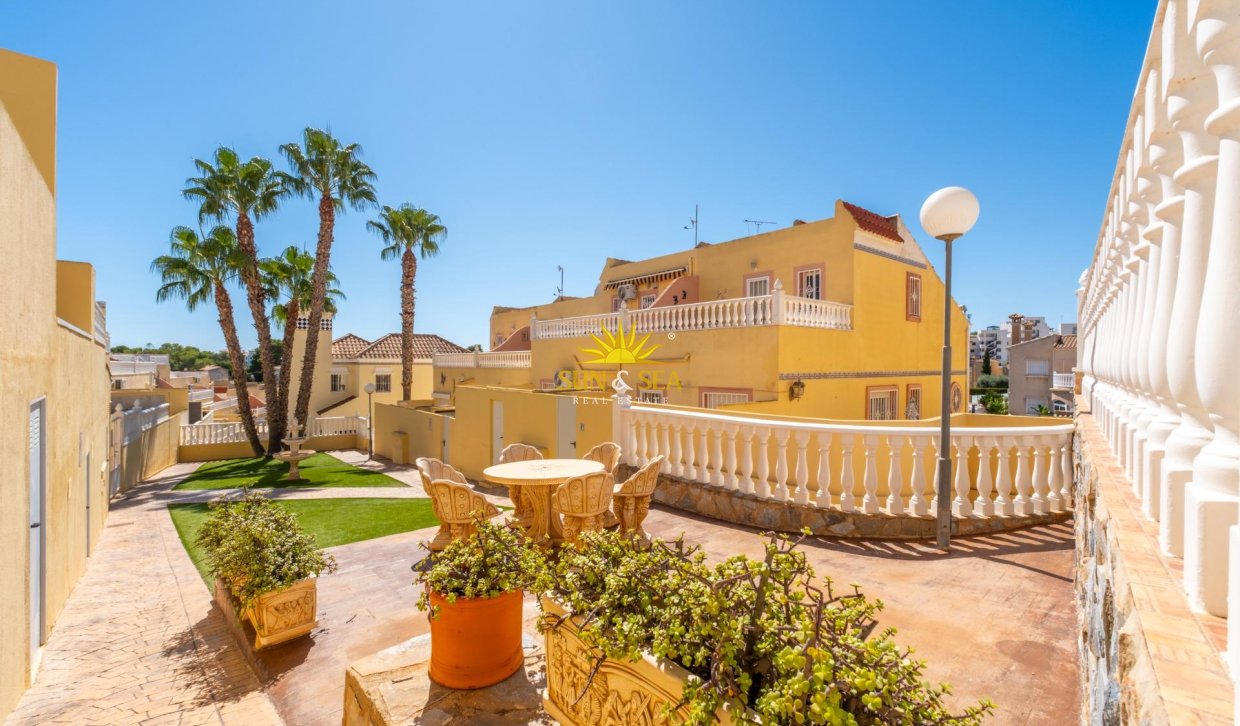 Revente - Villa / Semi détaché - Orihuela Costa - Lomas de Campoamor-Las Ramblas