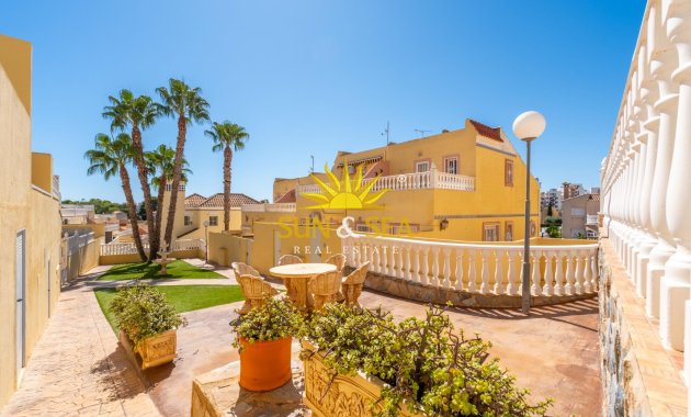 Revente - Villa / Semi détaché - Orihuela Costa - Lomas de Campoamor-Las Ramblas