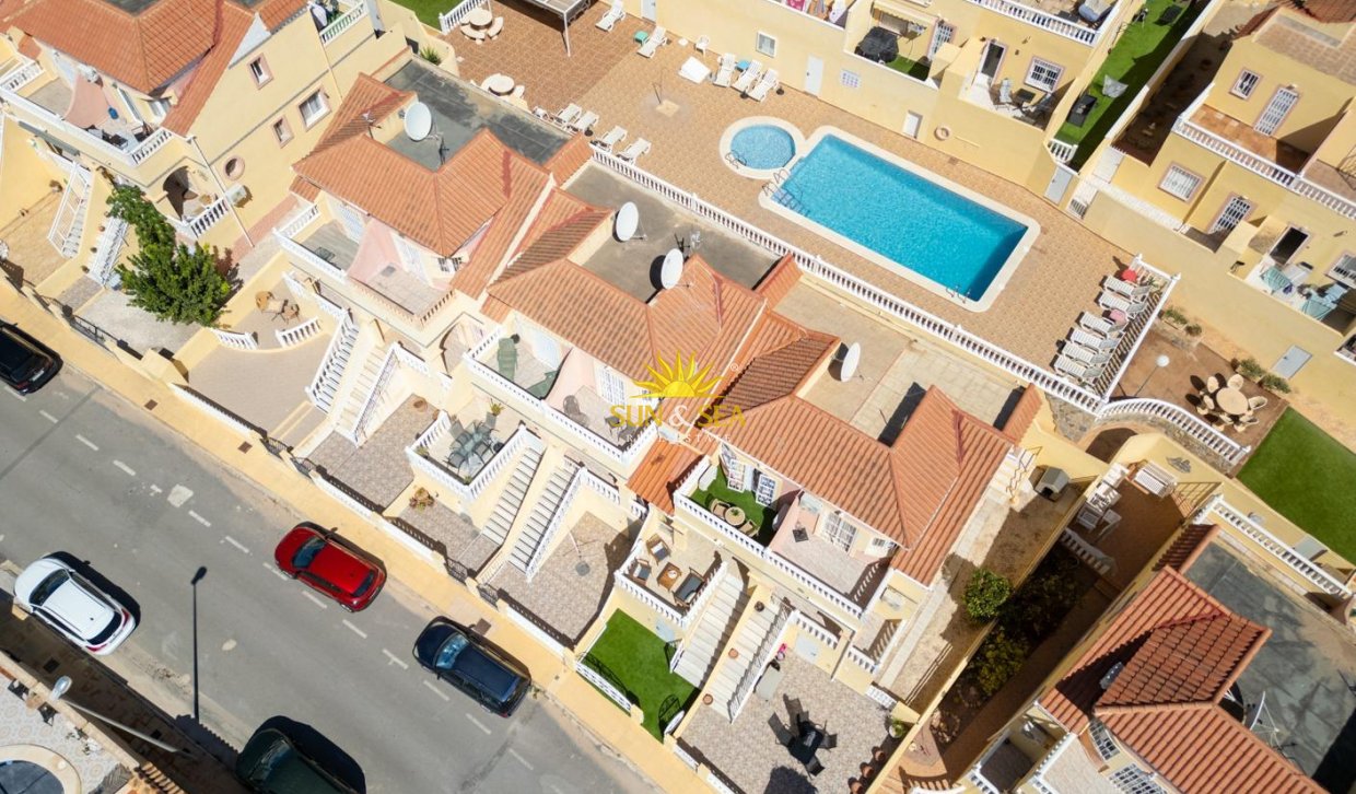 Revente - Villa / Semi détaché - Orihuela Costa - Lomas de Campoamor-Las Ramblas