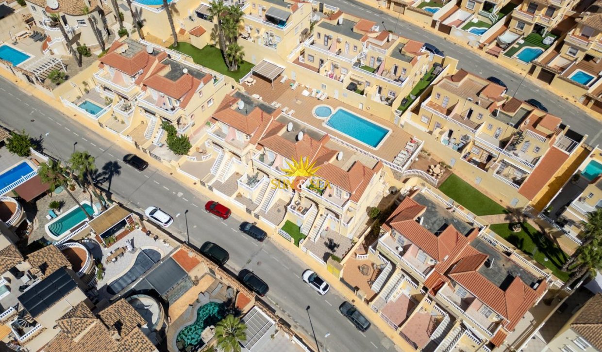 Revente - Villa / Semi détaché - Orihuela Costa - Lomas de Campoamor-Las Ramblas