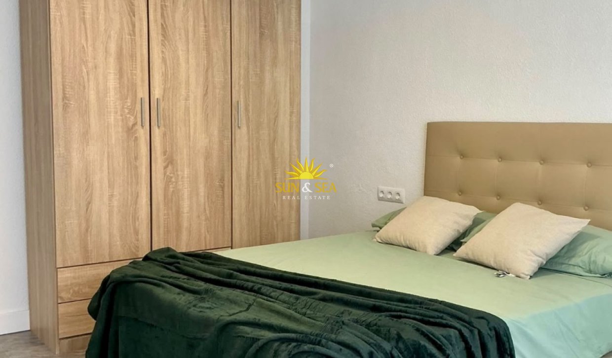 Location à long terme - Appartement - Alicante - Carolinas Altas