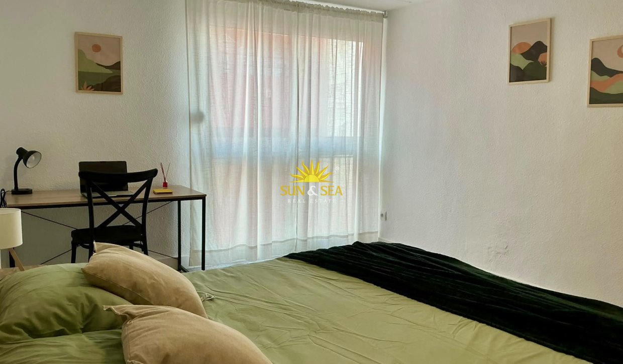 Location à long terme - Appartement - Alicante - Carolinas Altas