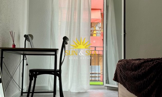 Location à long terme - Appartement - Alicante - Carolinas Altas