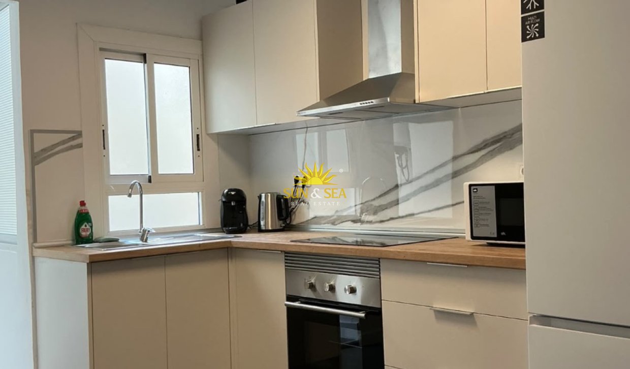 Location à long terme - Appartement - Alicante - Carolinas Altas