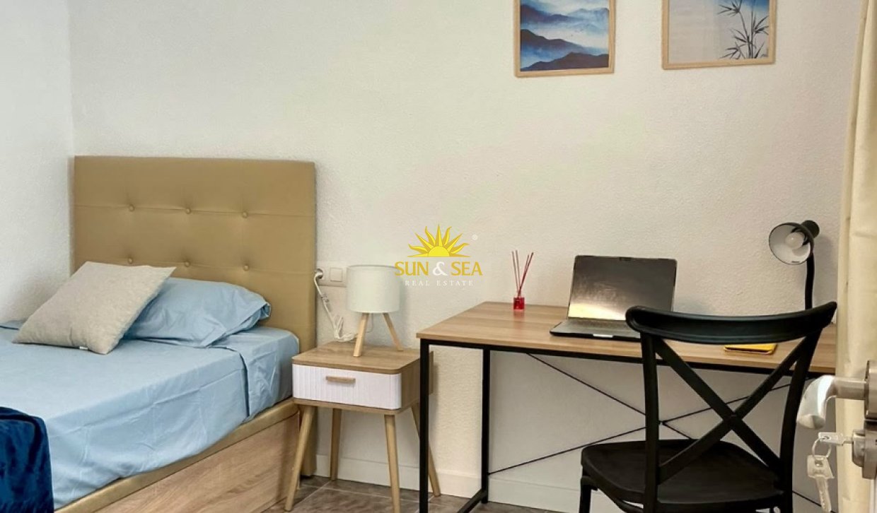 Location à long terme - Appartement - Alicante - Carolinas Altas