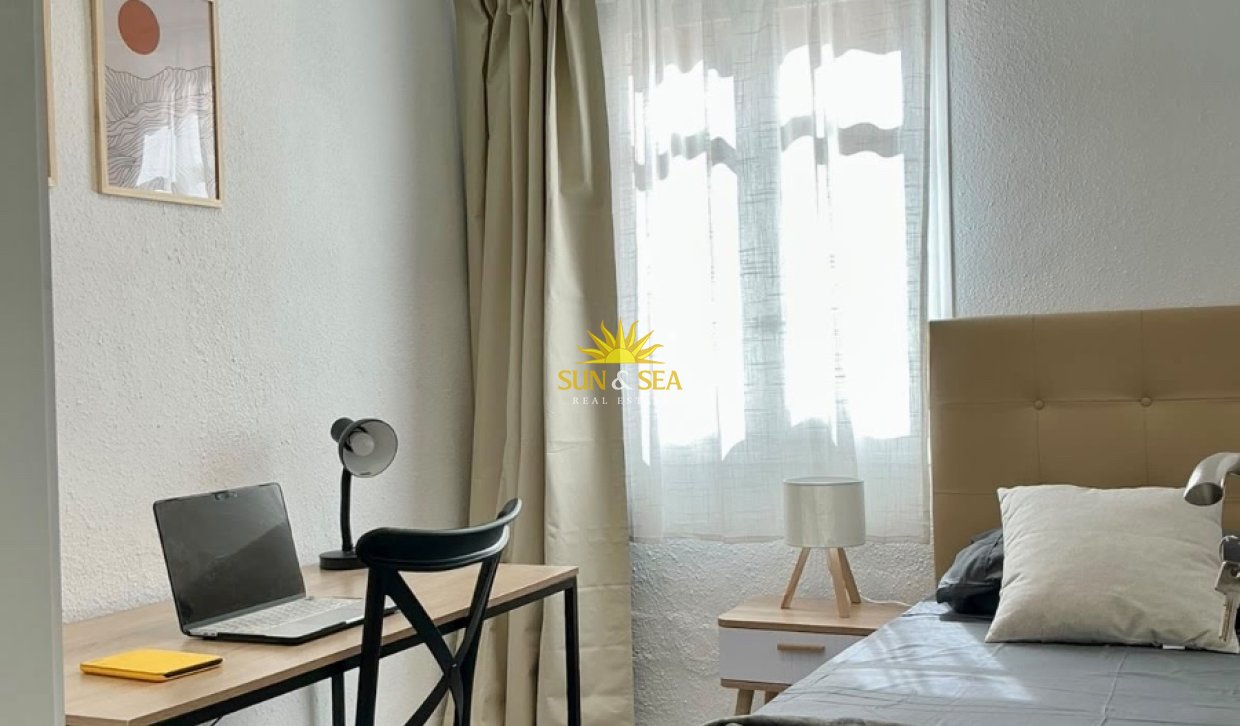 Location à long terme - Appartement - Alicante - Carolinas Altas