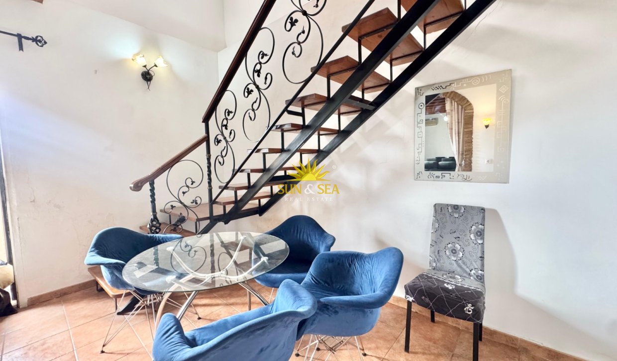 Location à long terme - Duplex - Dolores
