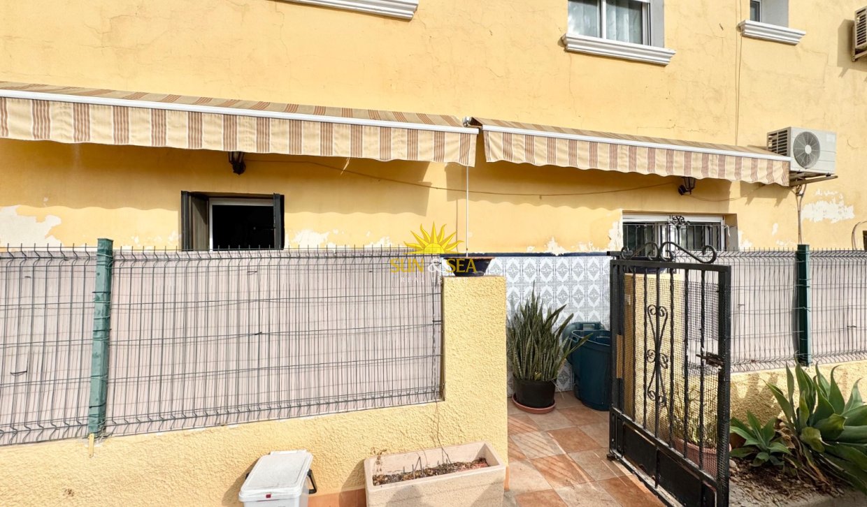 Location à long terme - Duplex - Dolores