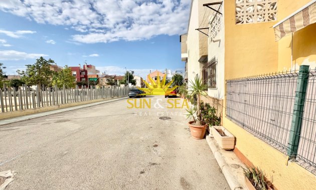 Location à long terme - Duplex - Dolores