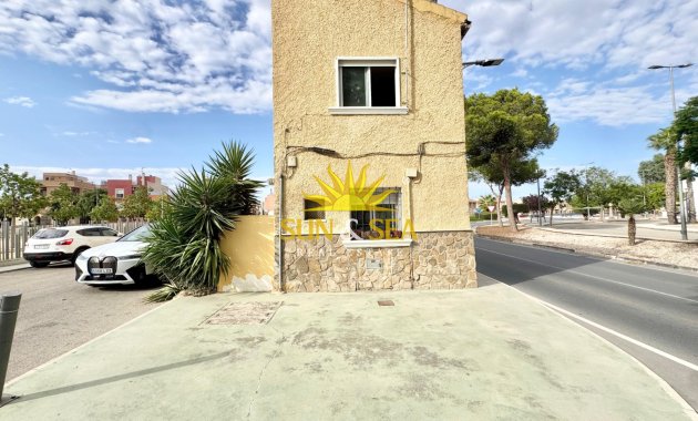 Location à long terme - Duplex - Dolores