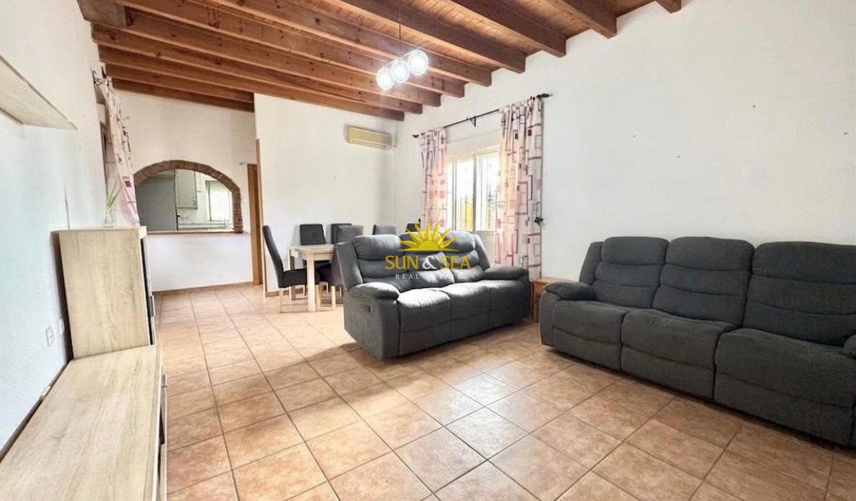 Location à long terme - Duplex - Dolores