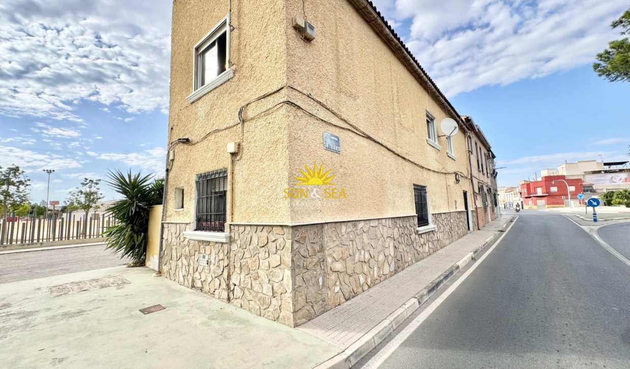 Location à long terme - Duplex - Dolores