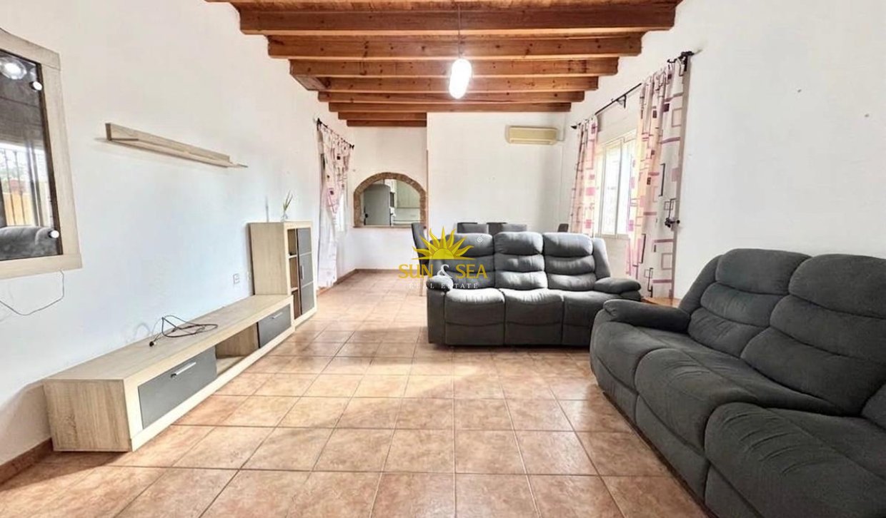 Location à long terme - Duplex - Dolores