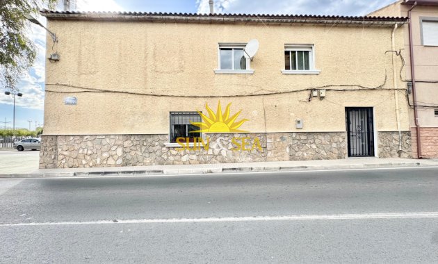 Location à long terme - Duplex - Dolores