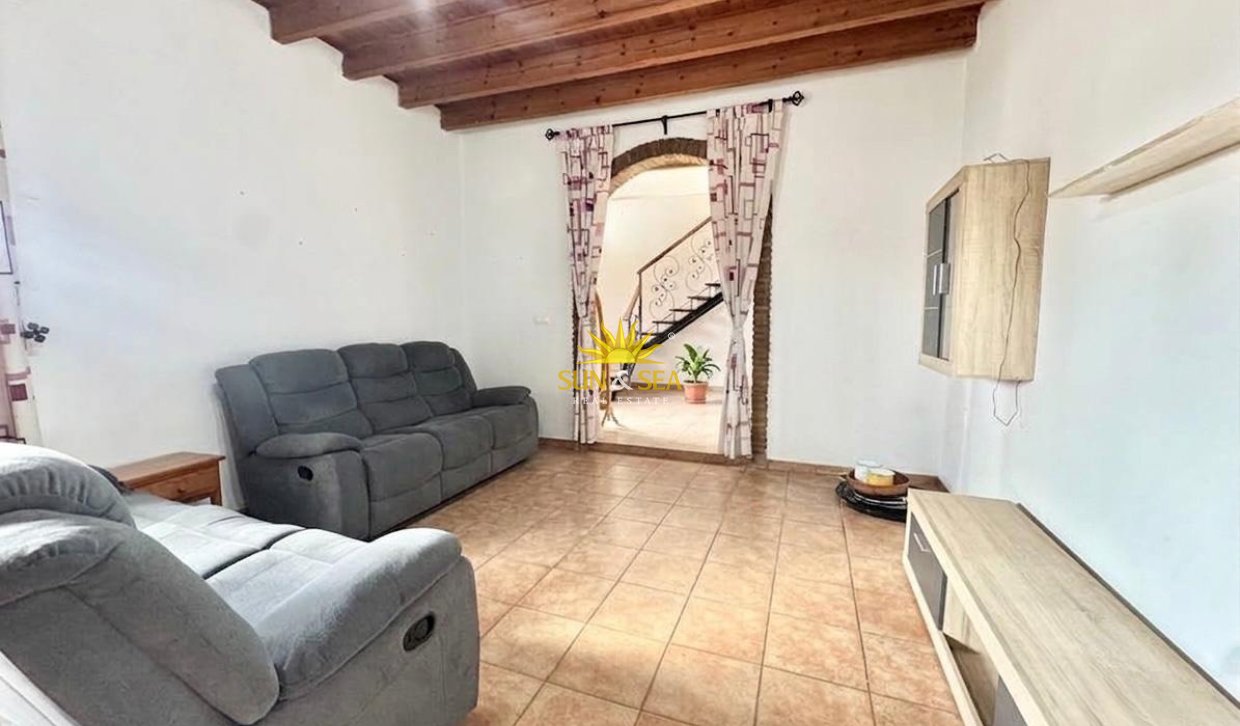 Location à long terme - Duplex - Dolores