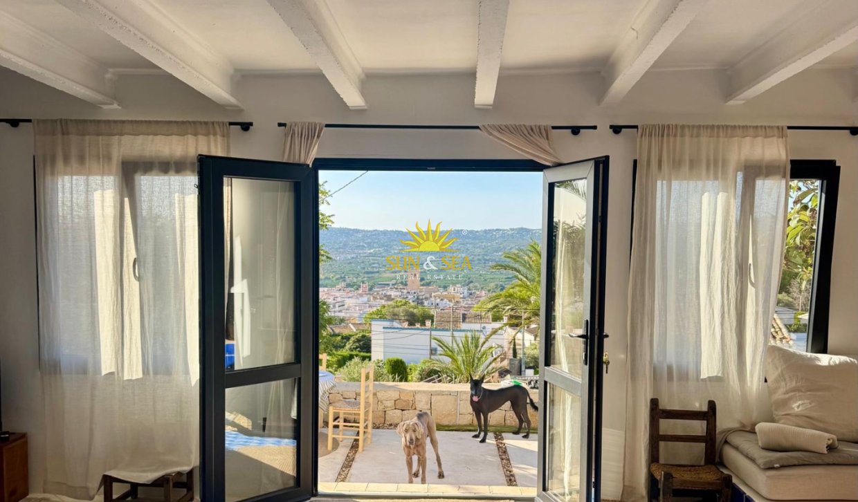 Location à long terme - Villa - Jávea