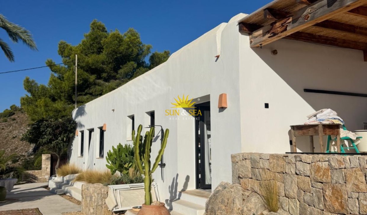Location à long terme - Villa - Jávea