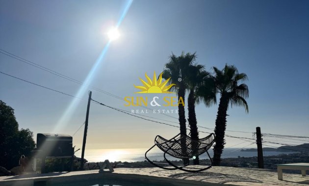 Location à long terme - Villa - Jávea