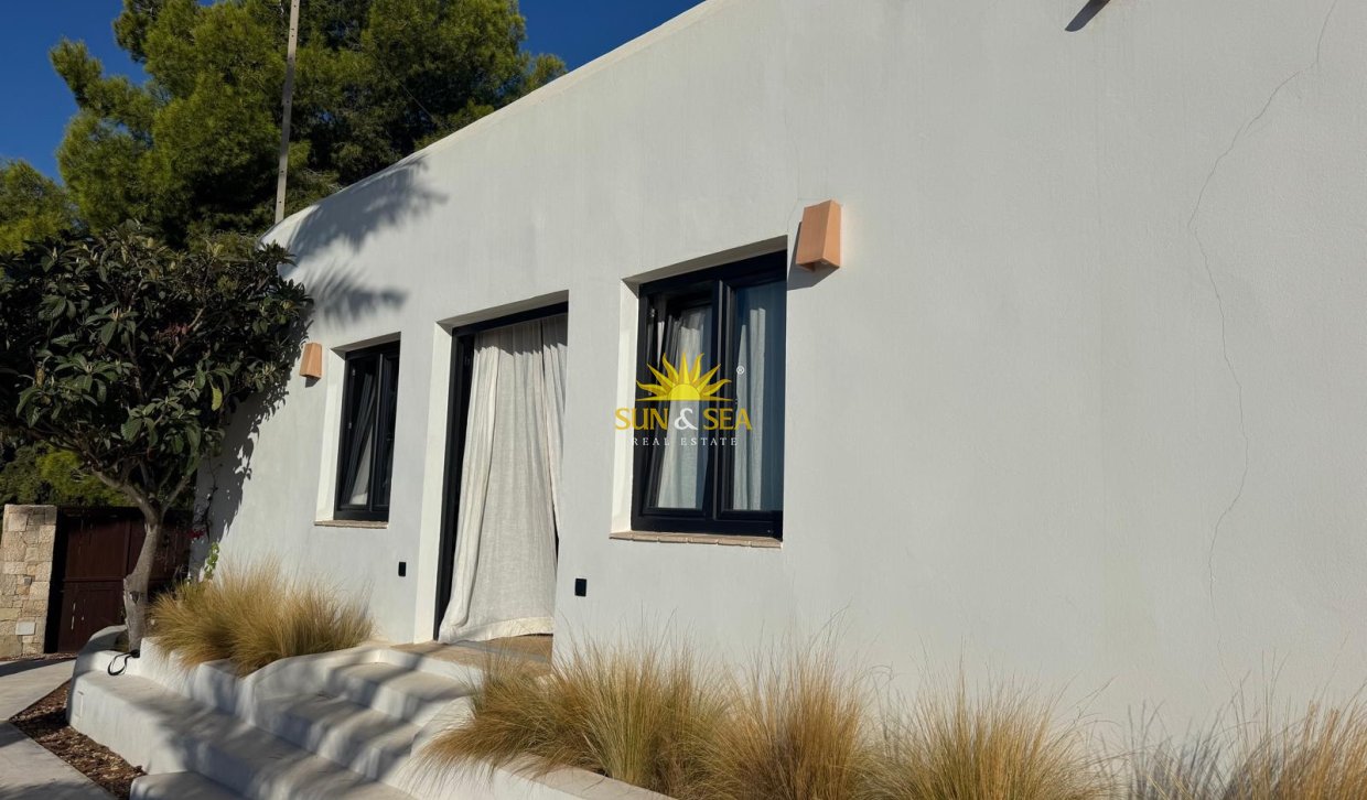 Location à long terme - Villa - Jávea