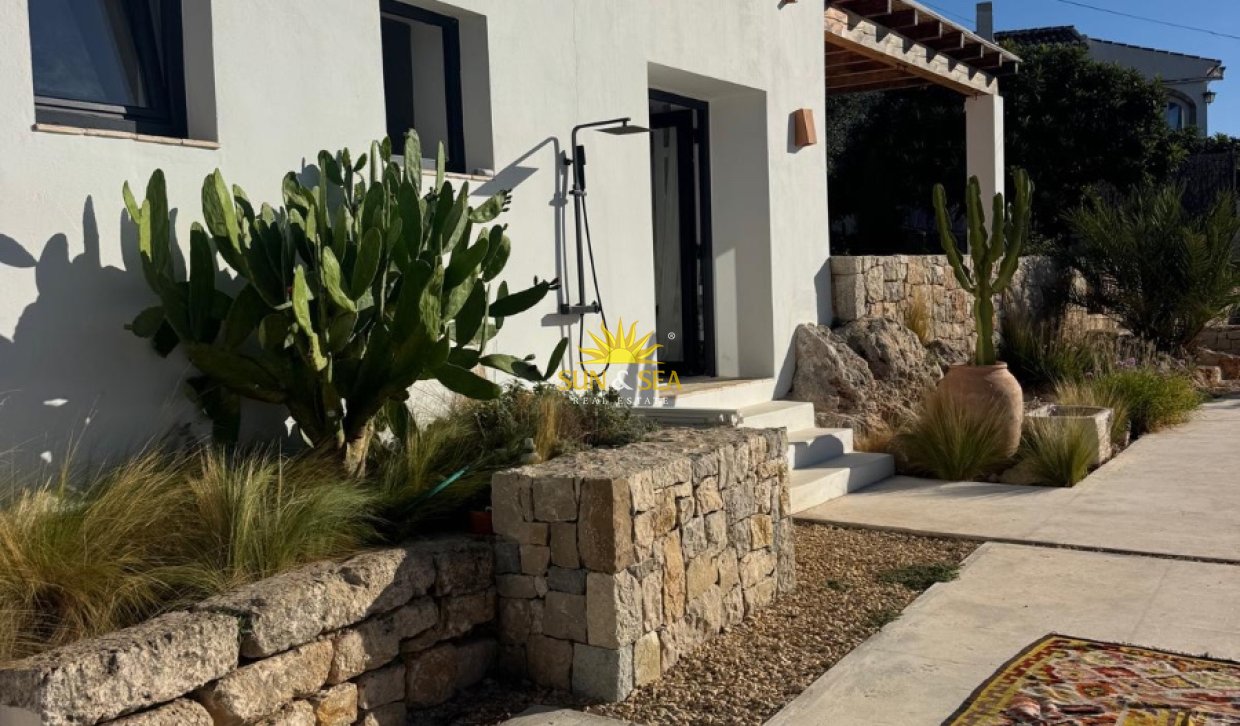 Location à long terme - Villa - Jávea
