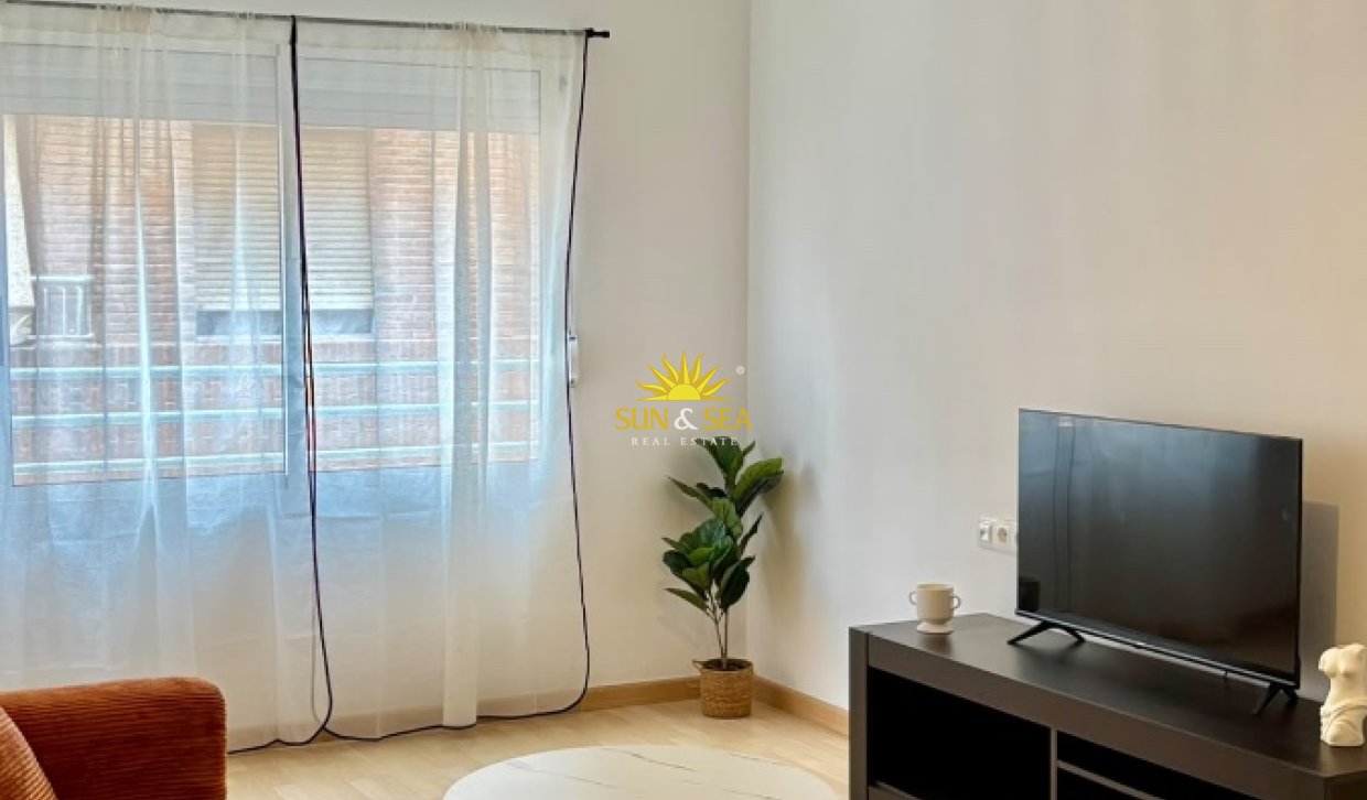 Location à long terme - Appartement - Alicante (Alacant)